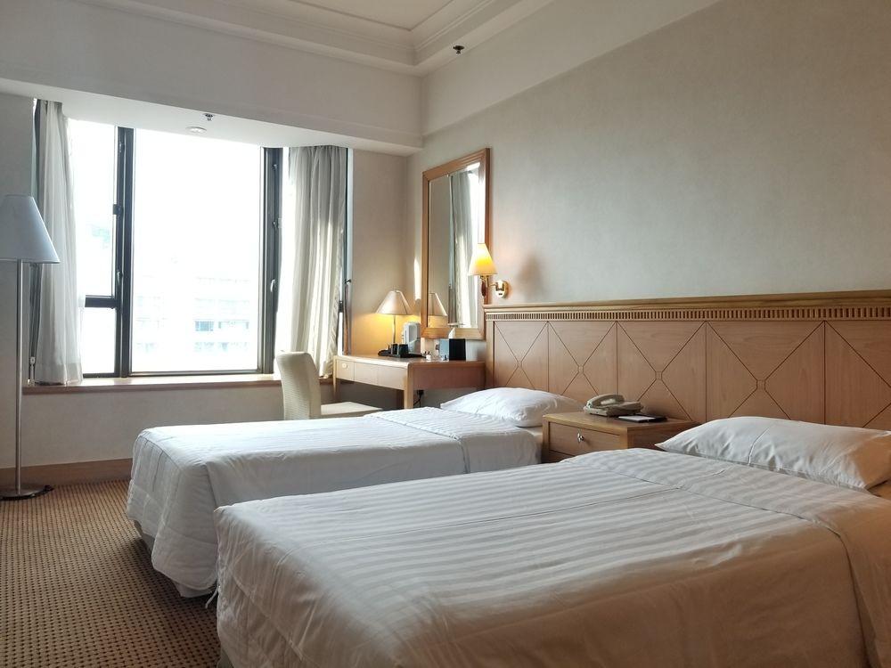 Ramada Hong Kong Grand View Hotel Bagian luar foto