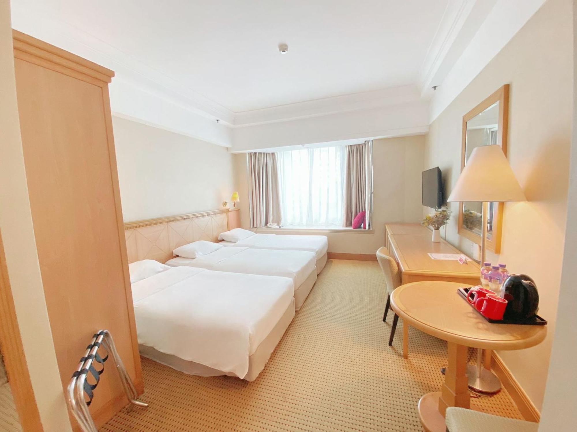 Ramada Hong Kong Grand View Hotel Bagian luar foto