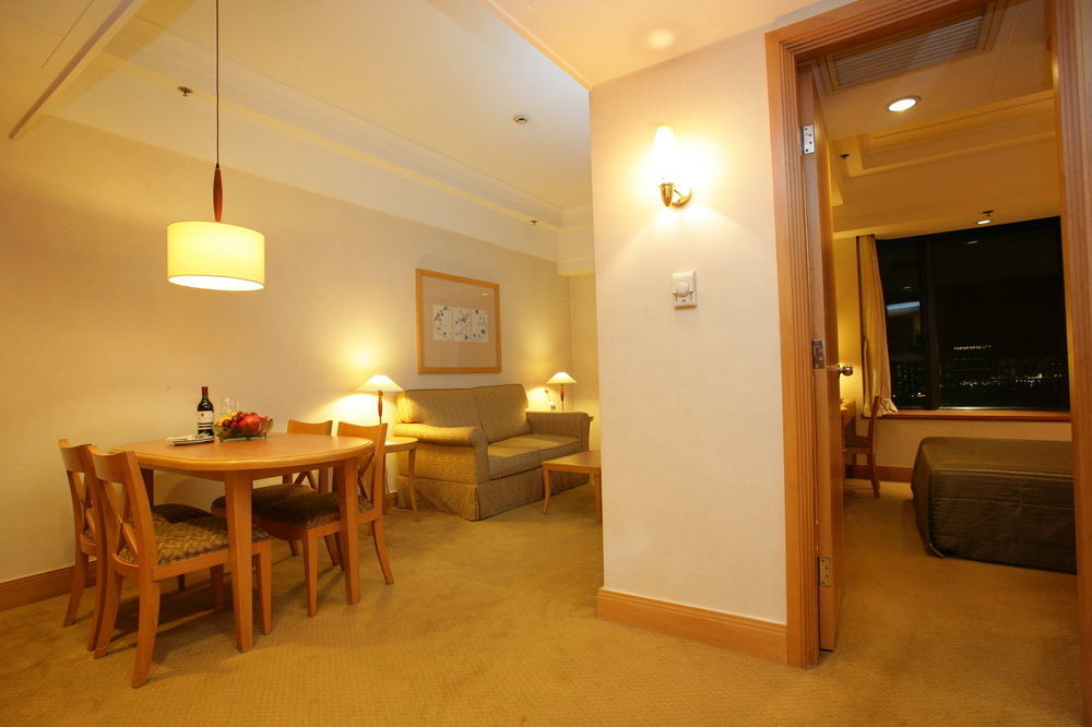 Ramada Hong Kong Grand View Hotel Bagian luar foto