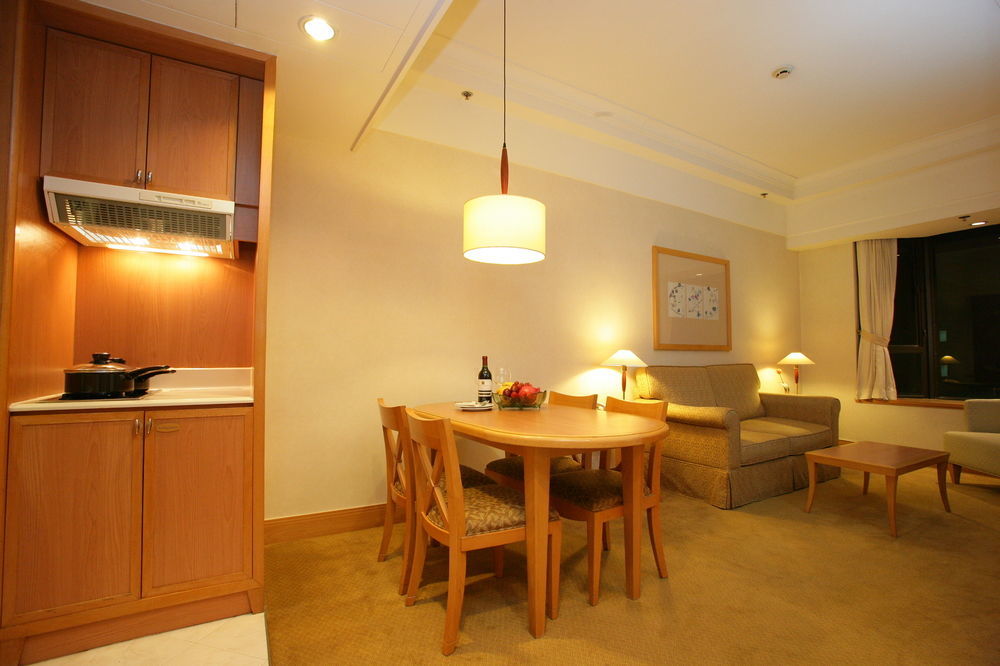 Ramada Hong Kong Grand View Hotel Bagian luar foto