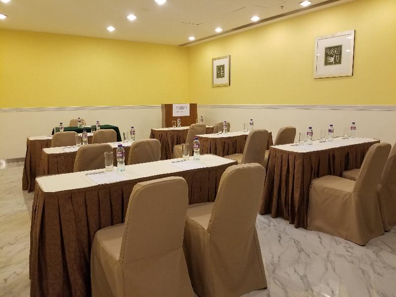 Ramada Hong Kong Grand View Hotel Bagian luar foto